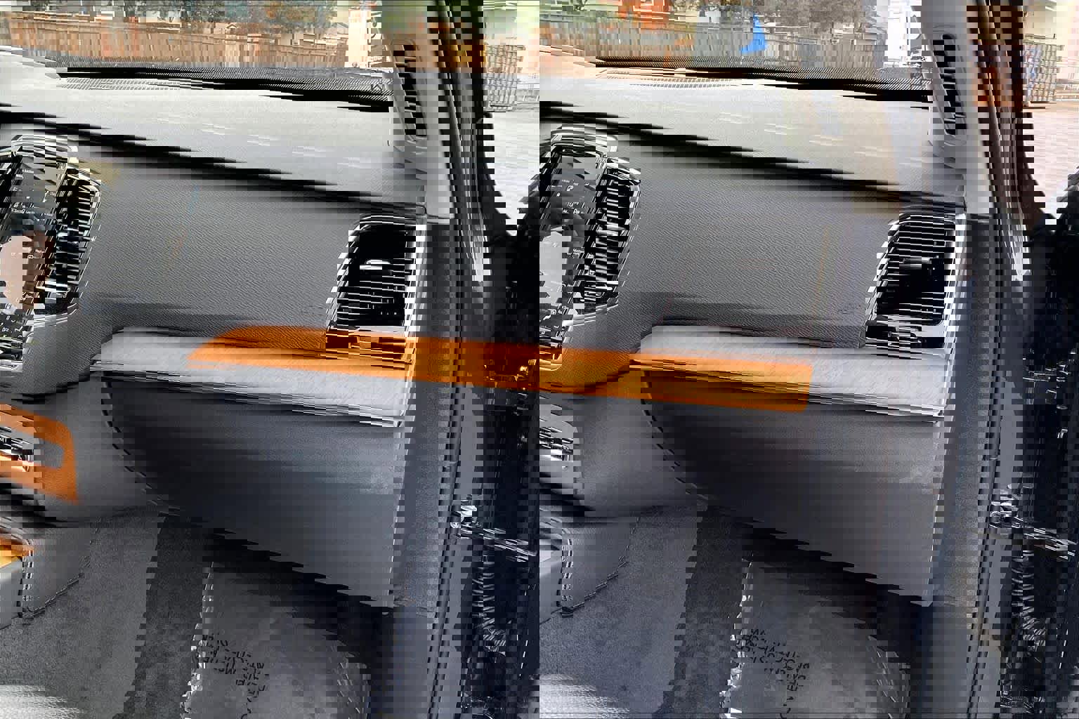 Used 2022 Volvo XC90 T8 Inscription Expression w/ Advanced Package image 19