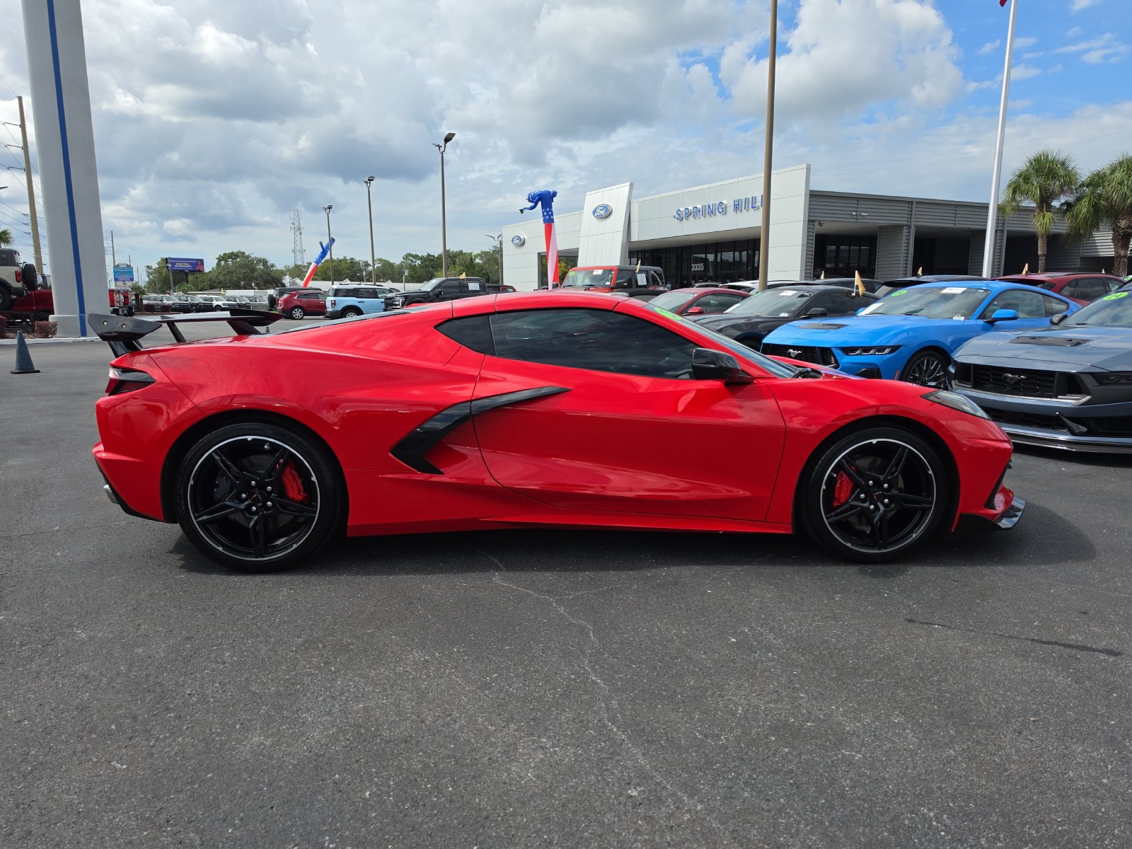Used 2023 Chevrolet Corvette Stingray Preferred Cpe w/ Engine Appearance Package RWD image 3
