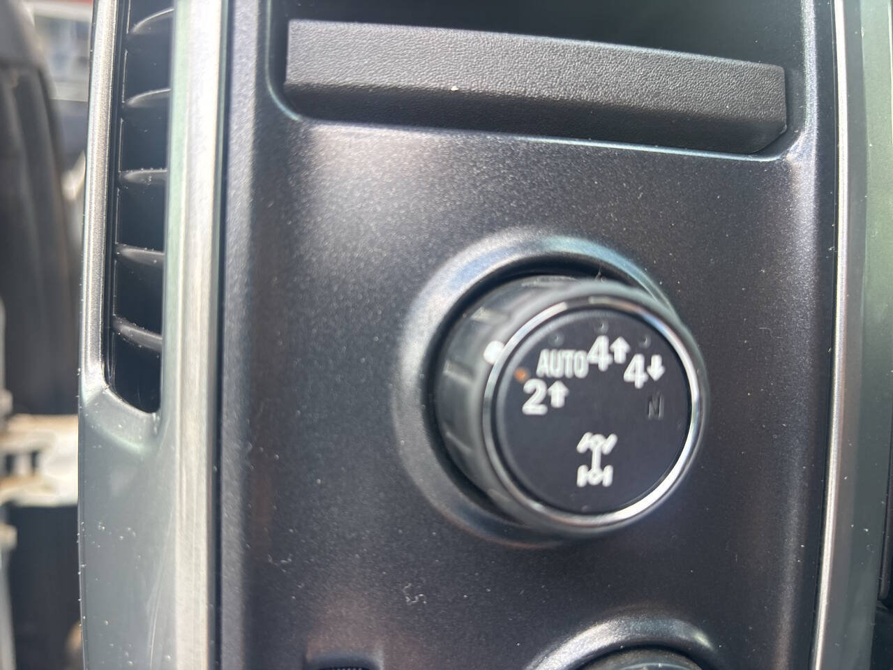 Used 2019 Chevrolet Silverado 1500 LT AWD/4WD image 24
