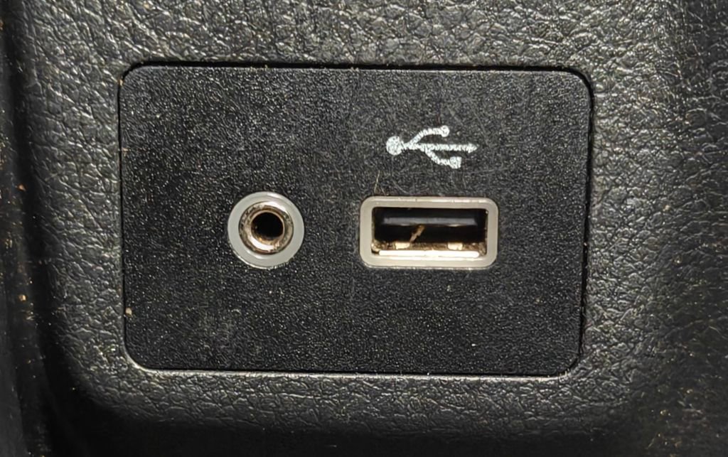 Used 2020 Nissan NV200 SV w/ Back Door Glass Package image 39