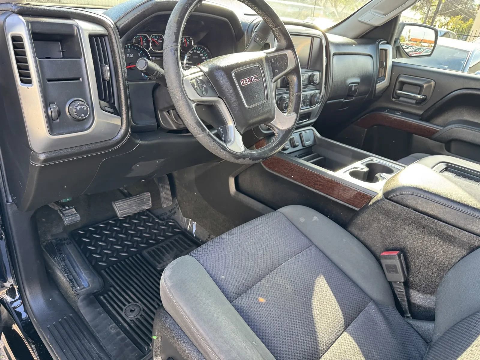 Used 2017 GMC Sierra 1500 SLE image 12