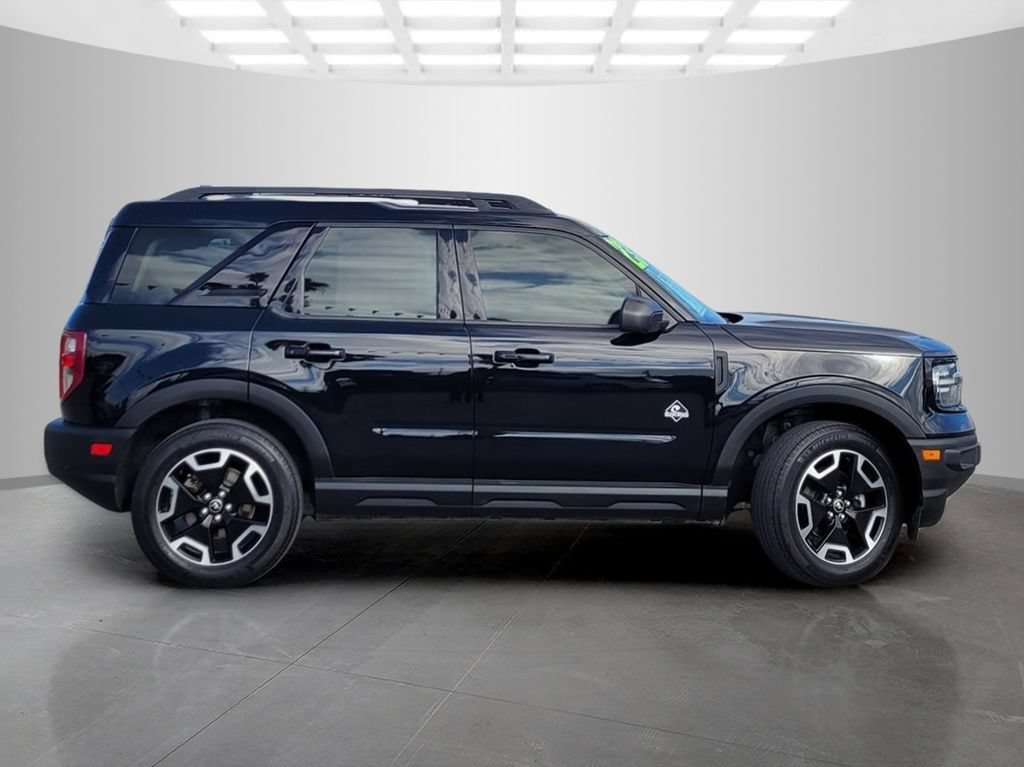 Used 2023 Ford Bronco Sport Outer Banks w/ Tech Package AWD/4WD image 3
