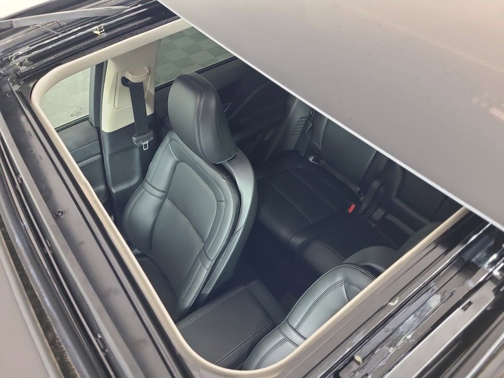 Used 2025 Lincoln Corsair AWD w/ Equipment Group 101A image 9