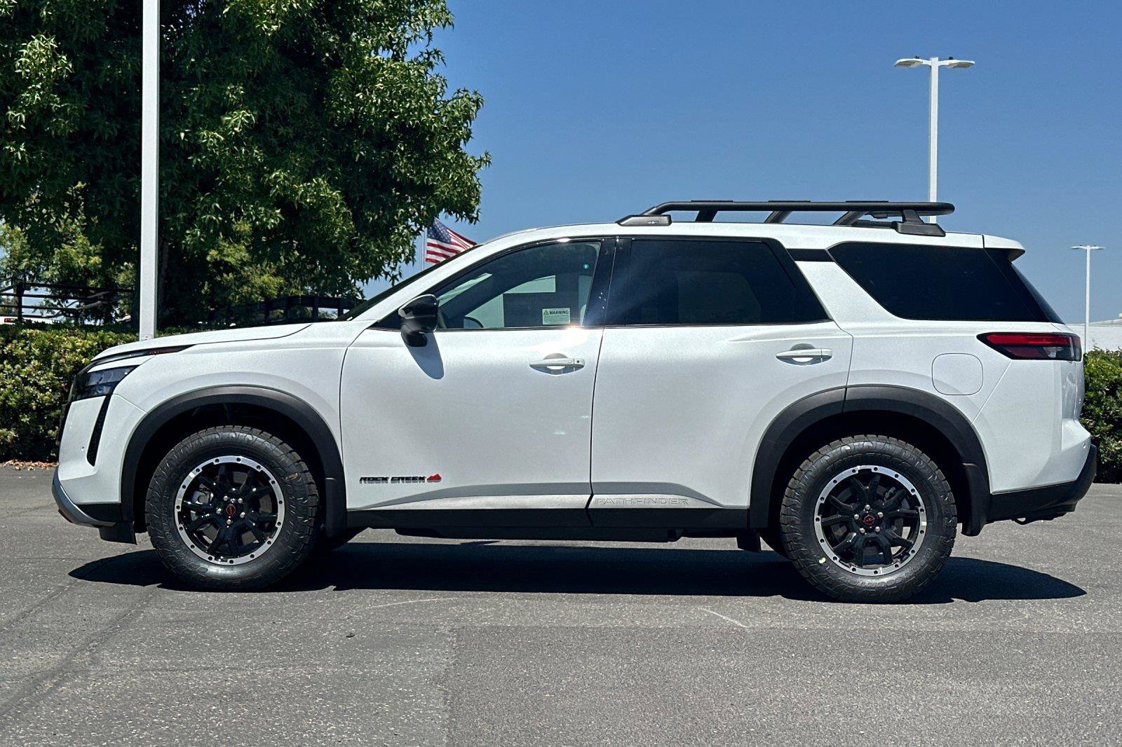 New 2026 Nissan Pathfinder Rock Creek w/ Rock Creek Premium Package AWD/4WD image 6