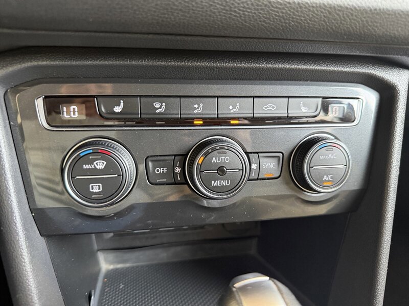 Used 2019 Volkswagen Tiguan SE AWD/4WD image 20