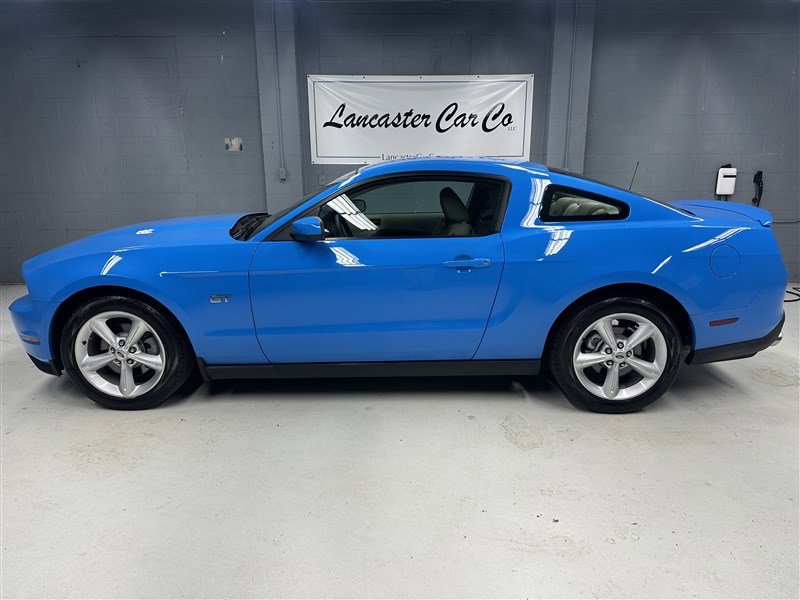 Used 2010 Ford Mustang GT image 5