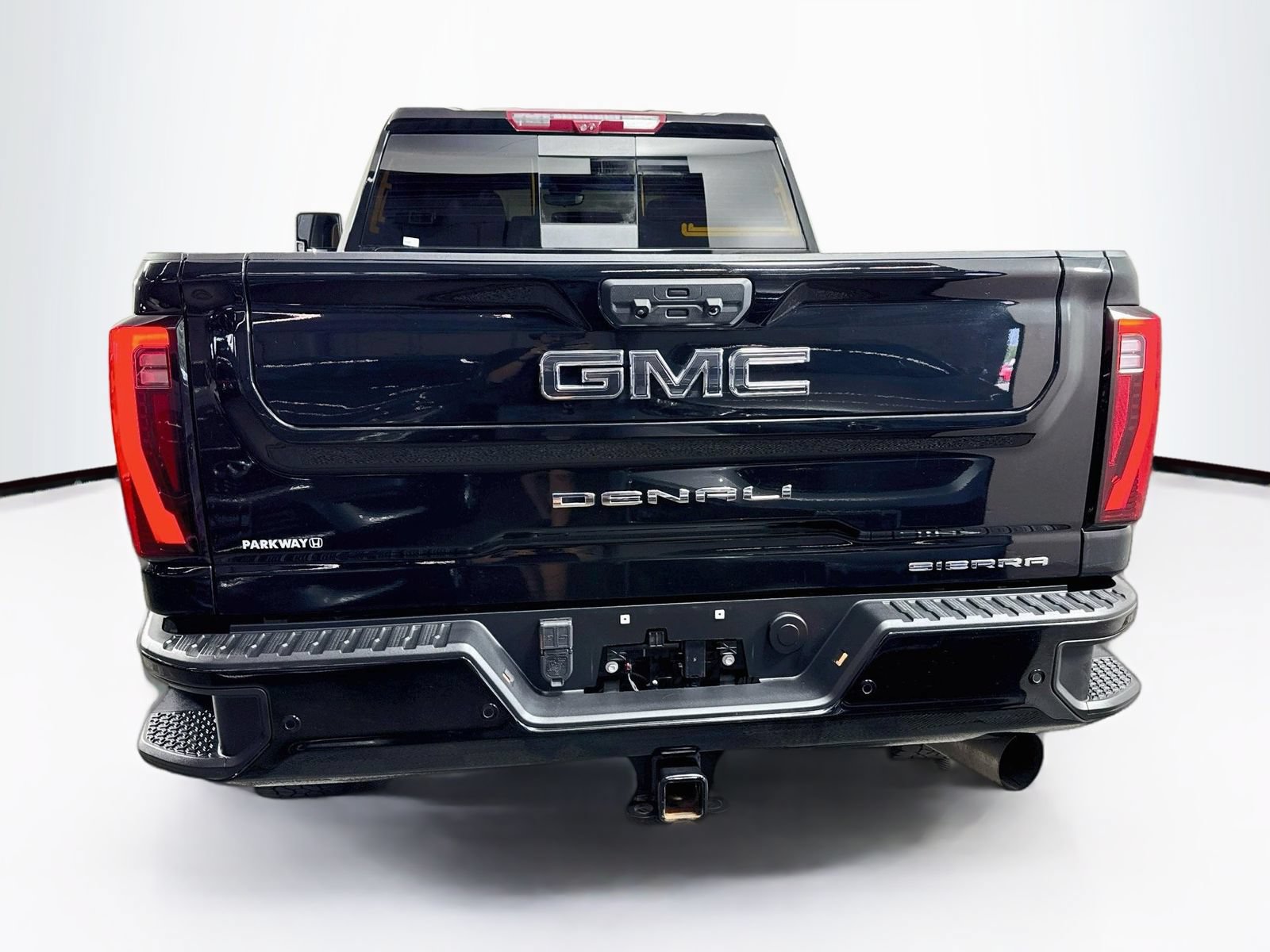 Used 2024 GMC Sierra 2500 Denali Ultimate w/ Max Trailering Package AWD/4WD image 6