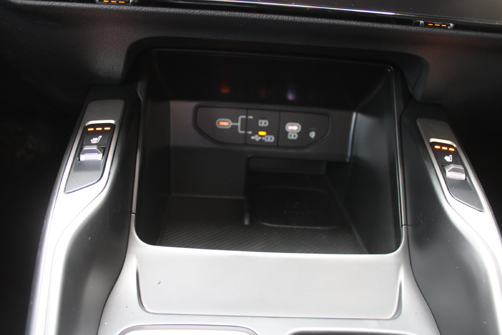 Certified 2026 Kia Sorento S AWD/4WD image 36