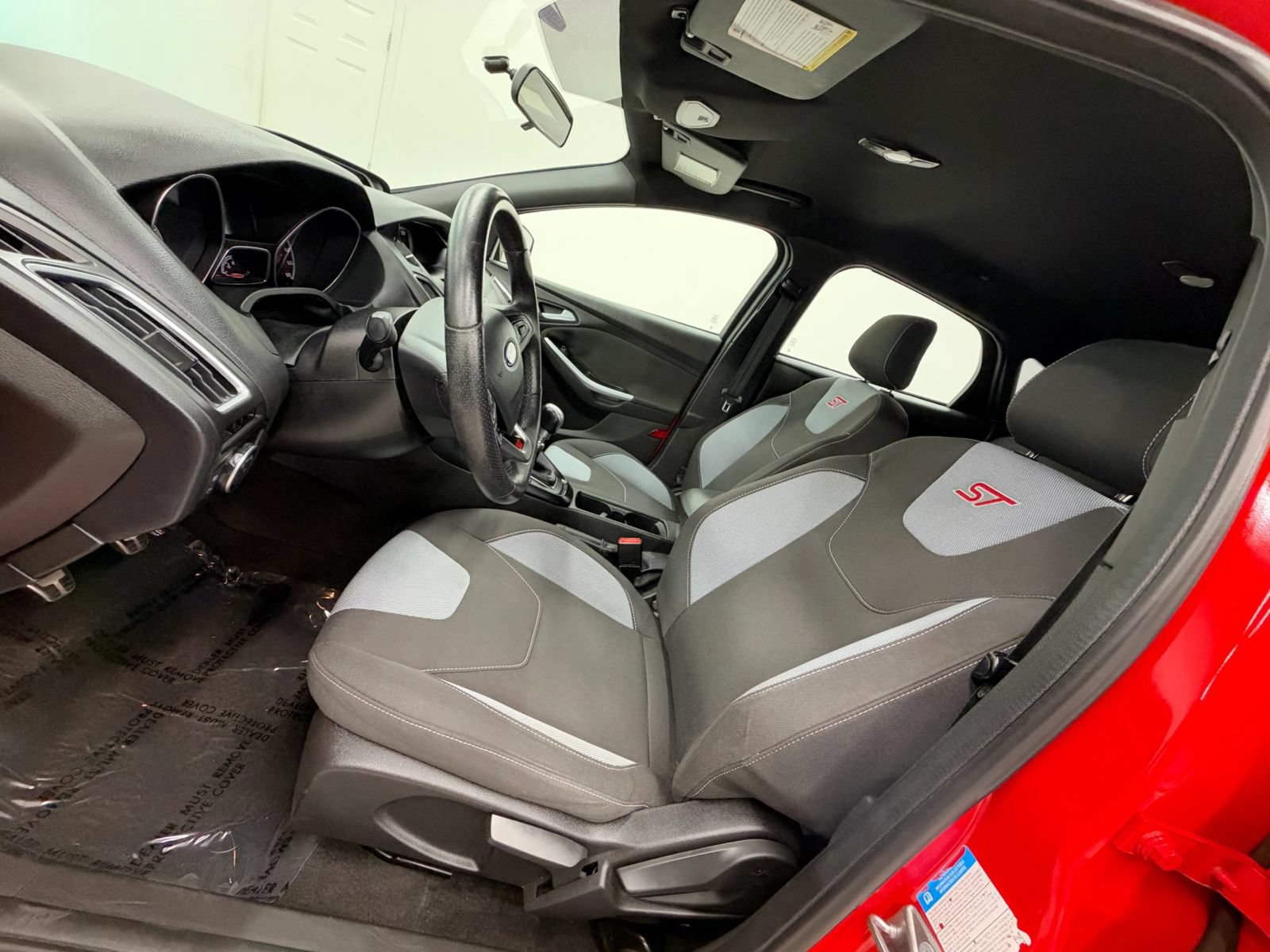 Used 2017 Ford Focus ST FWD image 15