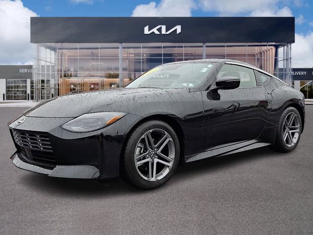 Used 2025 Nissan Z Sport w/ Floor Mat Package image 3