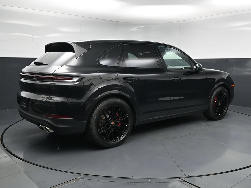 New 2026 Porsche Cayenne S AWD/4WD image 10