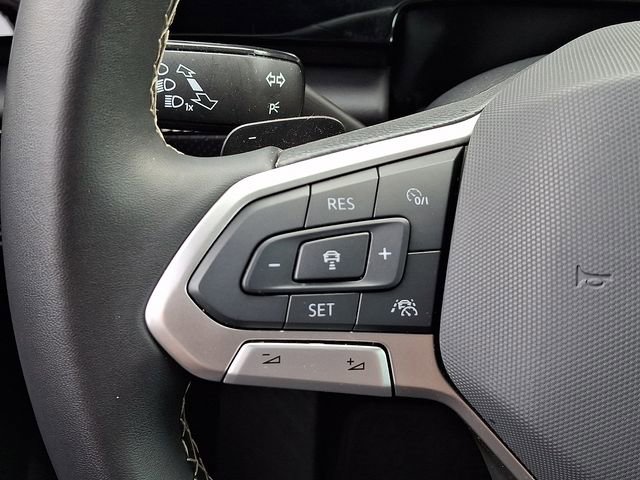 Used 2024 Volkswagen Atlas Cross Sport SE image 22