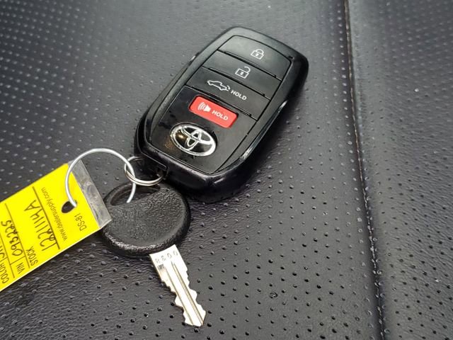 Used 2023 Toyota Tundra Platinum w/ Advanced Package image 37