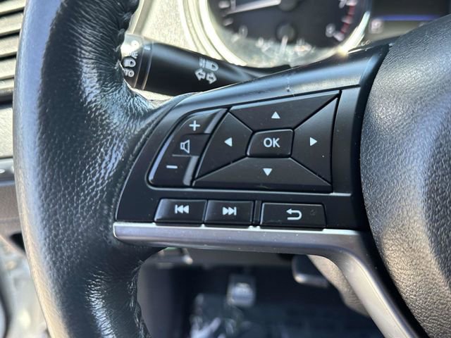 Used 2018 Nissan Rogue SV FWD image 10
