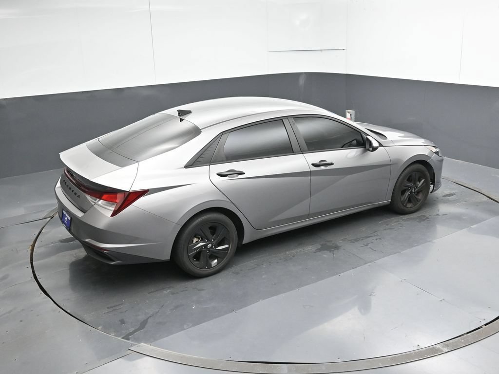 Used 2023 Hyundai Elantra SEL w/ Cargo Package FWD image 49