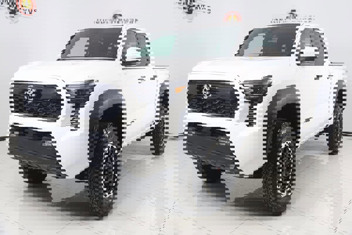 Used 2024 Toyota Tacoma TRD Off-Road image 5
