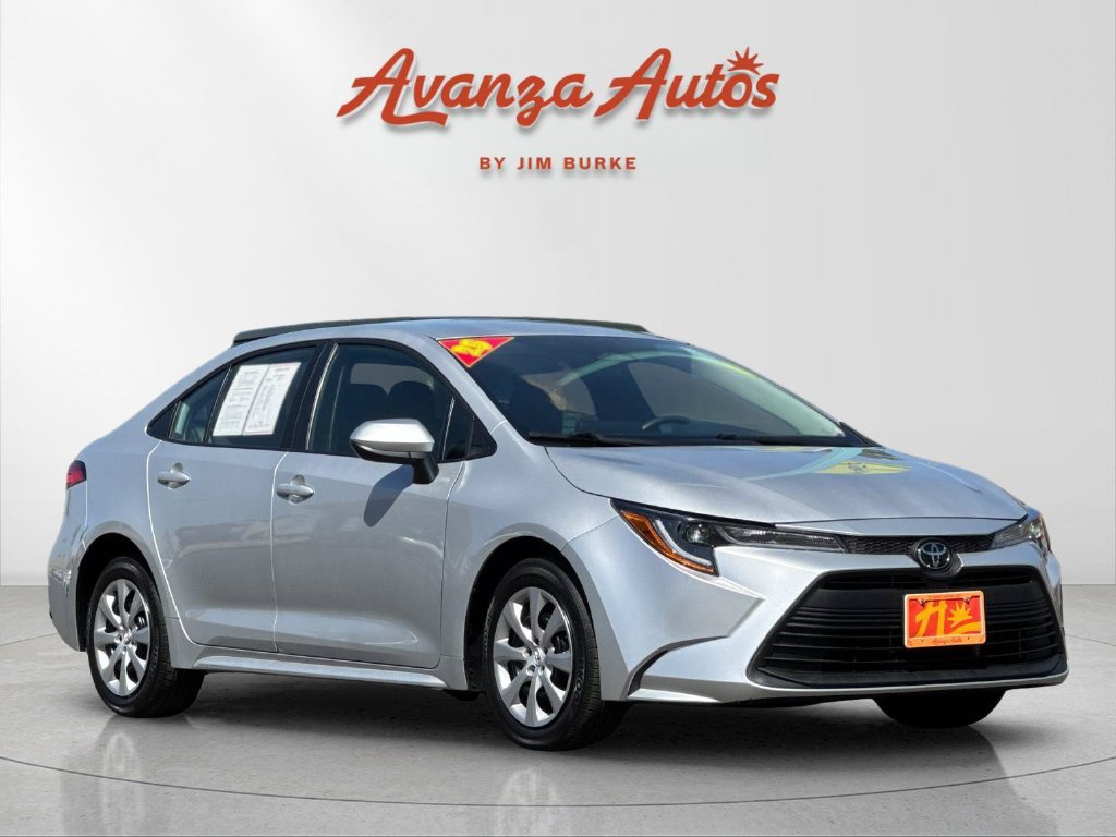 Used 2025 Toyota Corolla LE FWD image 7