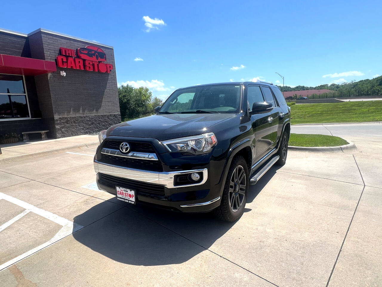 Used 2018 Toyota 4Runner SR5 image 2