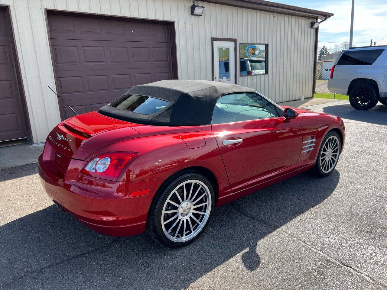 Used 2007 Chrysler Crossfire Convertible w/ Special Edition Group RWD image 16