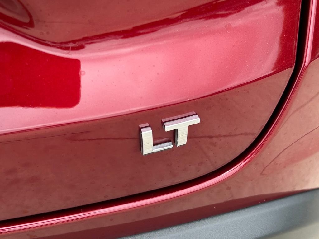 Used 2025 Chevrolet Trax LT FWD image 13