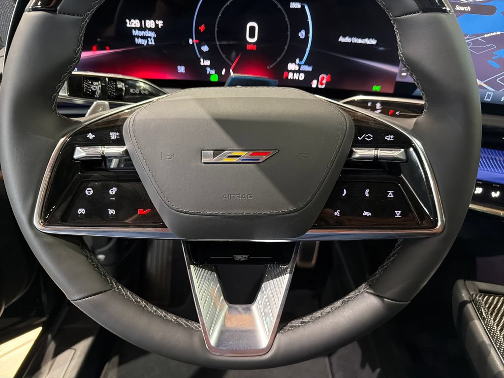 New 2026 Cadillac Optiq V w/ LPO, ONYX Package AWD/4WD image 24