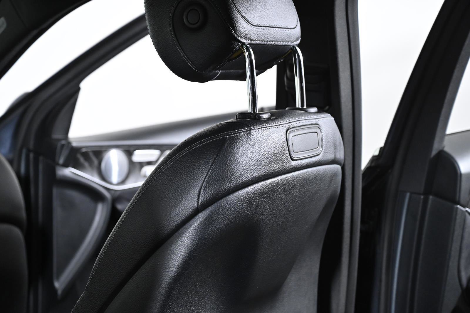 Used 2018 Mercedes-Benz GLC 300 4MATIC image 28