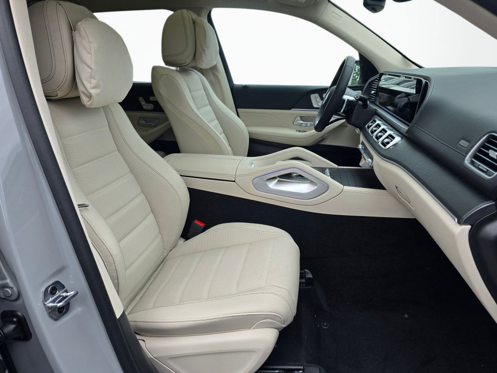 New 2026 Mercedes-Benz GLS 450 4MATIC image 28