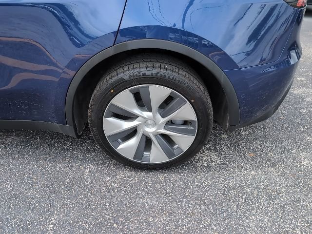 Used 2022 Tesla Model Y Long Range image 7
