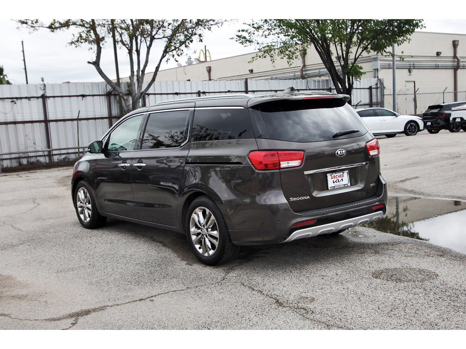 Used 2016 Kia Sedona SX Limited FWD image 5