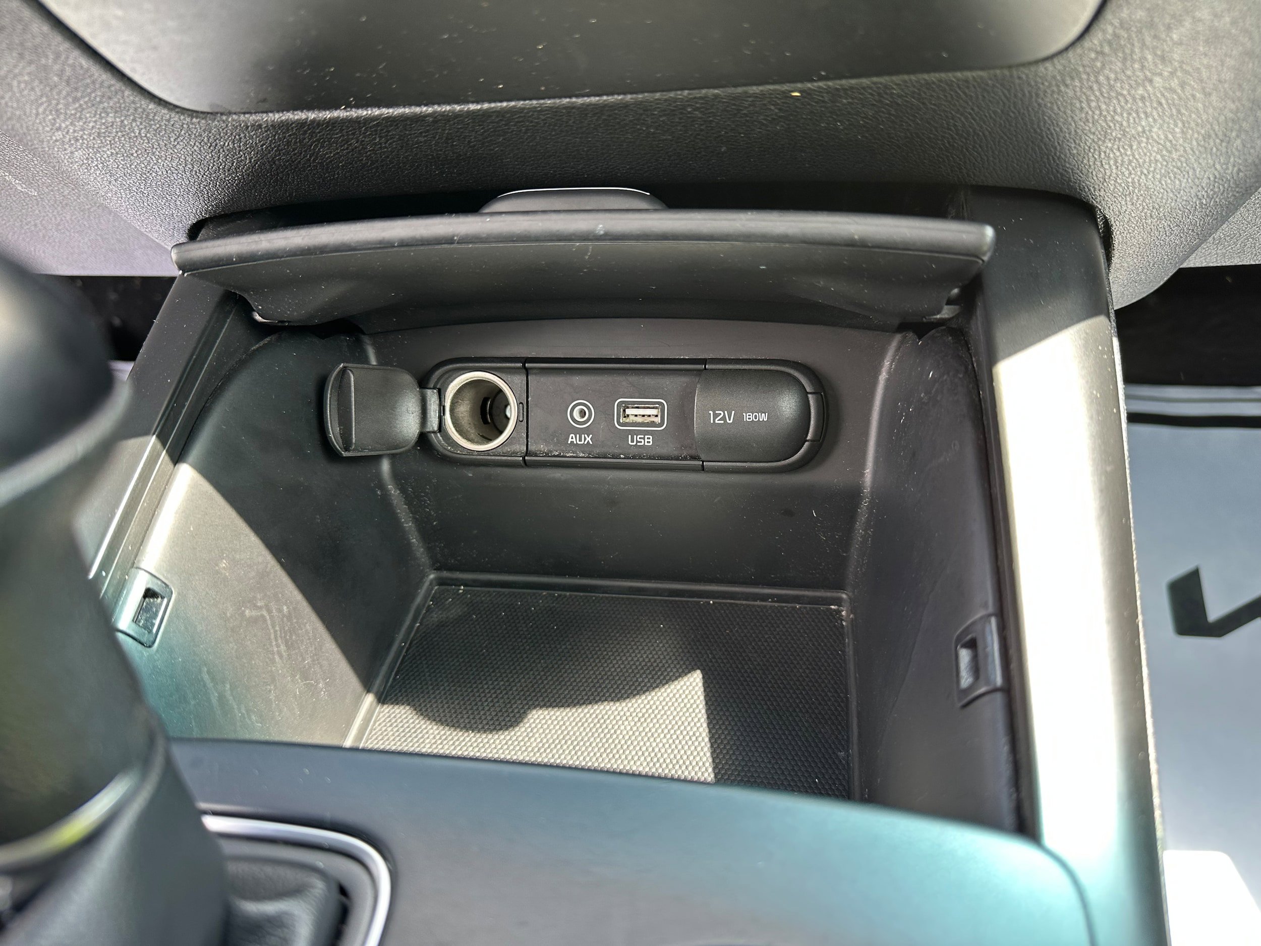 Used 2018 Kia Sorento L FWD image 26