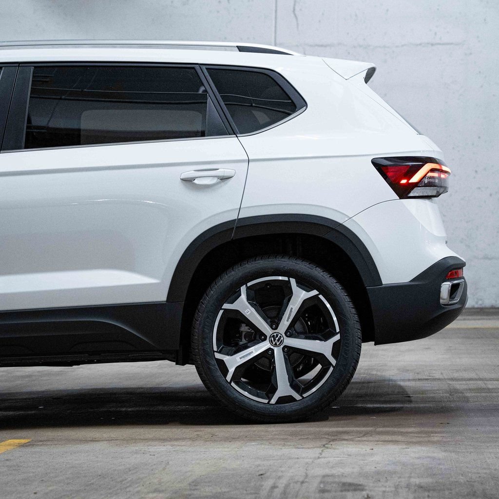 New 2026 Volkswagen Taos SEL AWD/4WD image 4