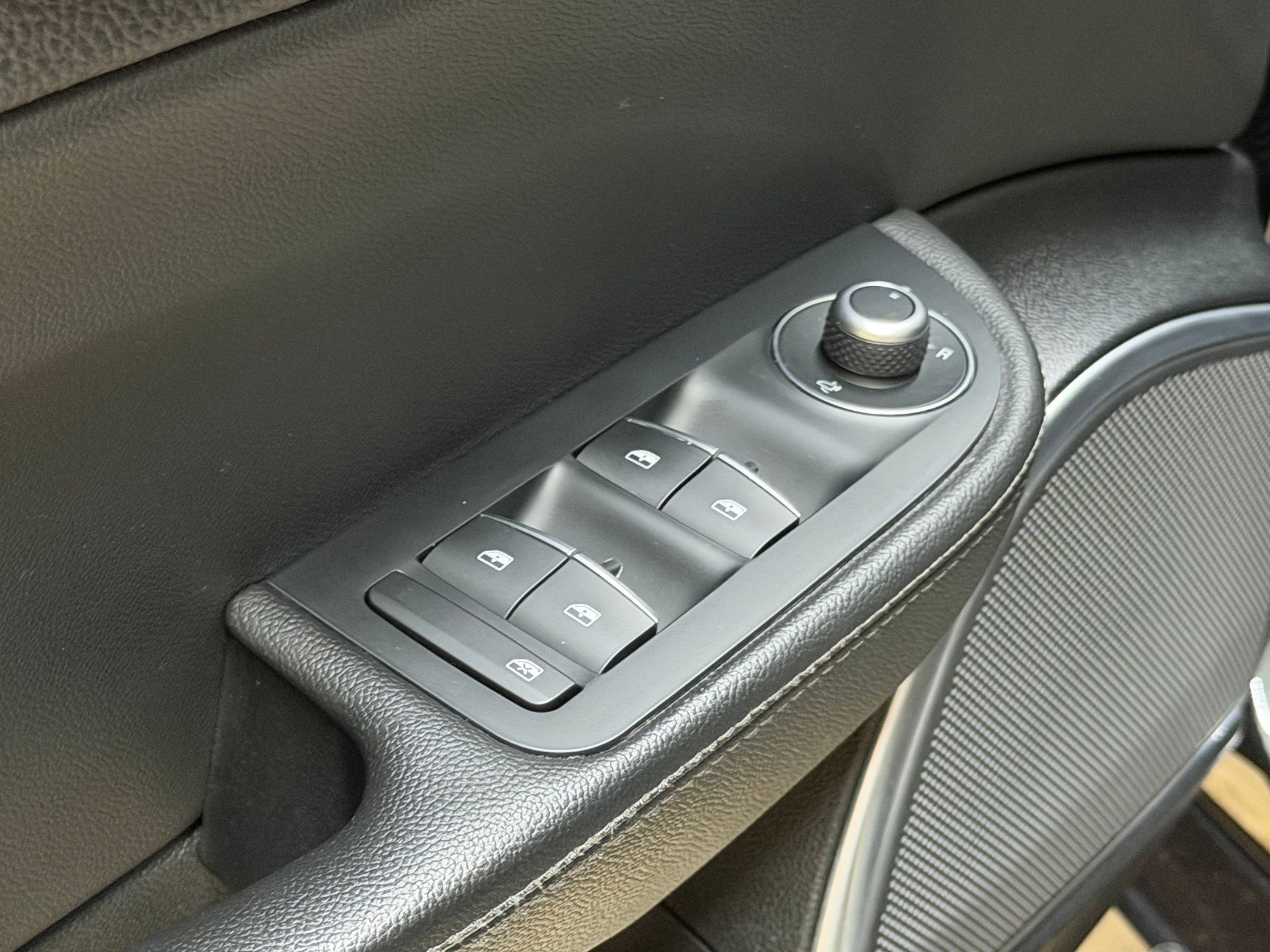 Used 2019 Alfa Romeo Giulia w/ Nero Edizione RWD image 43