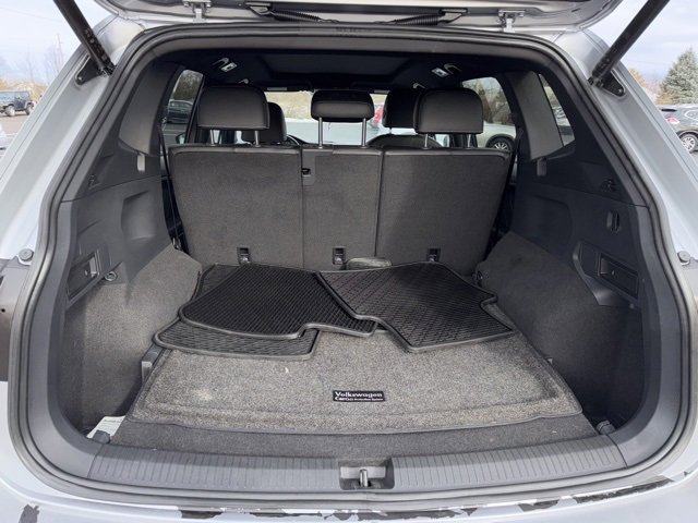 Used 2022 Volkswagen Tiguan SE R-Line image 7