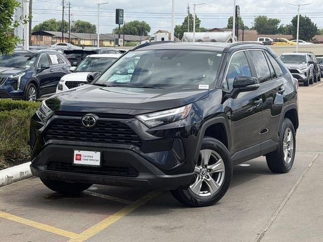 Used 2023 Toyota RAV4 XLE AWD/4WD image 2