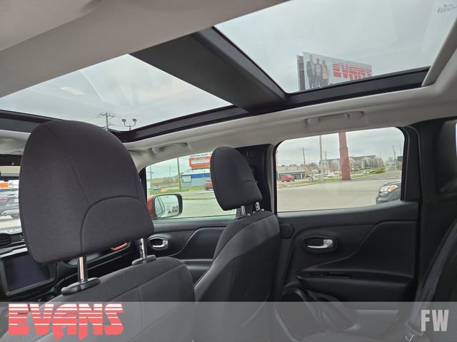 Used 2023 Jeep Renegade Latitude w/ Sun/Sound Group image 26