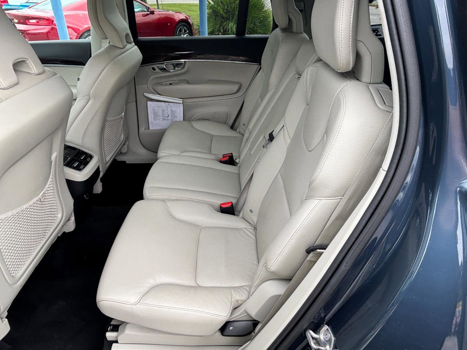 Used 2019 Volvo XC90 T6 Momentum w/ Advanced Package image 10
