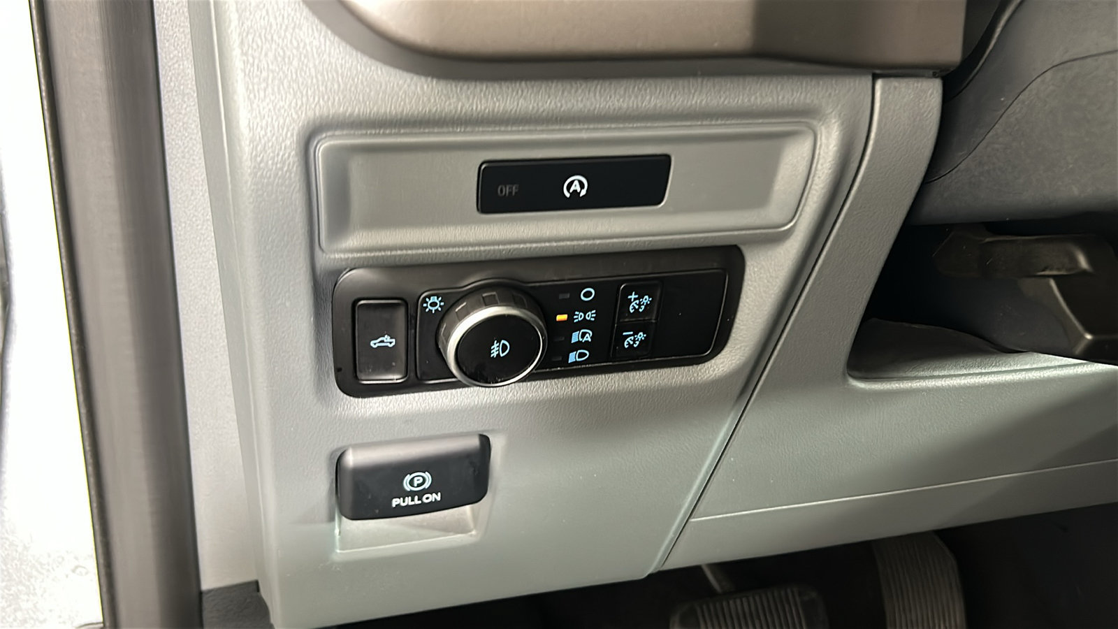 Used 2025 Ford F150 XLT w/ Equipment Group 301A Standard AWD/4WD image 24