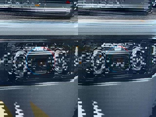 Used 2022 Chevrolet Silverado 1500 LT image 27