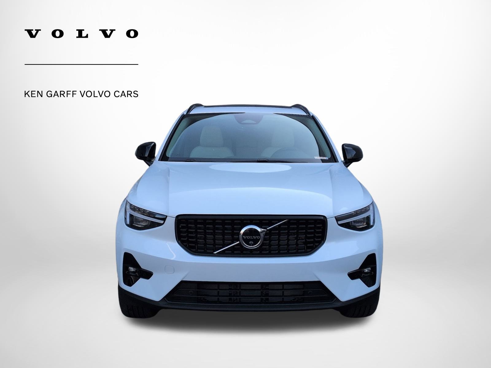 New 2026 Volvo XC40 B5 Plus w/ Climate Package image 9