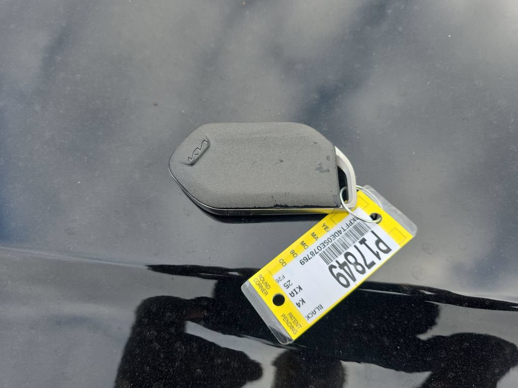 Used 2025 Kia K4 FWD image 26