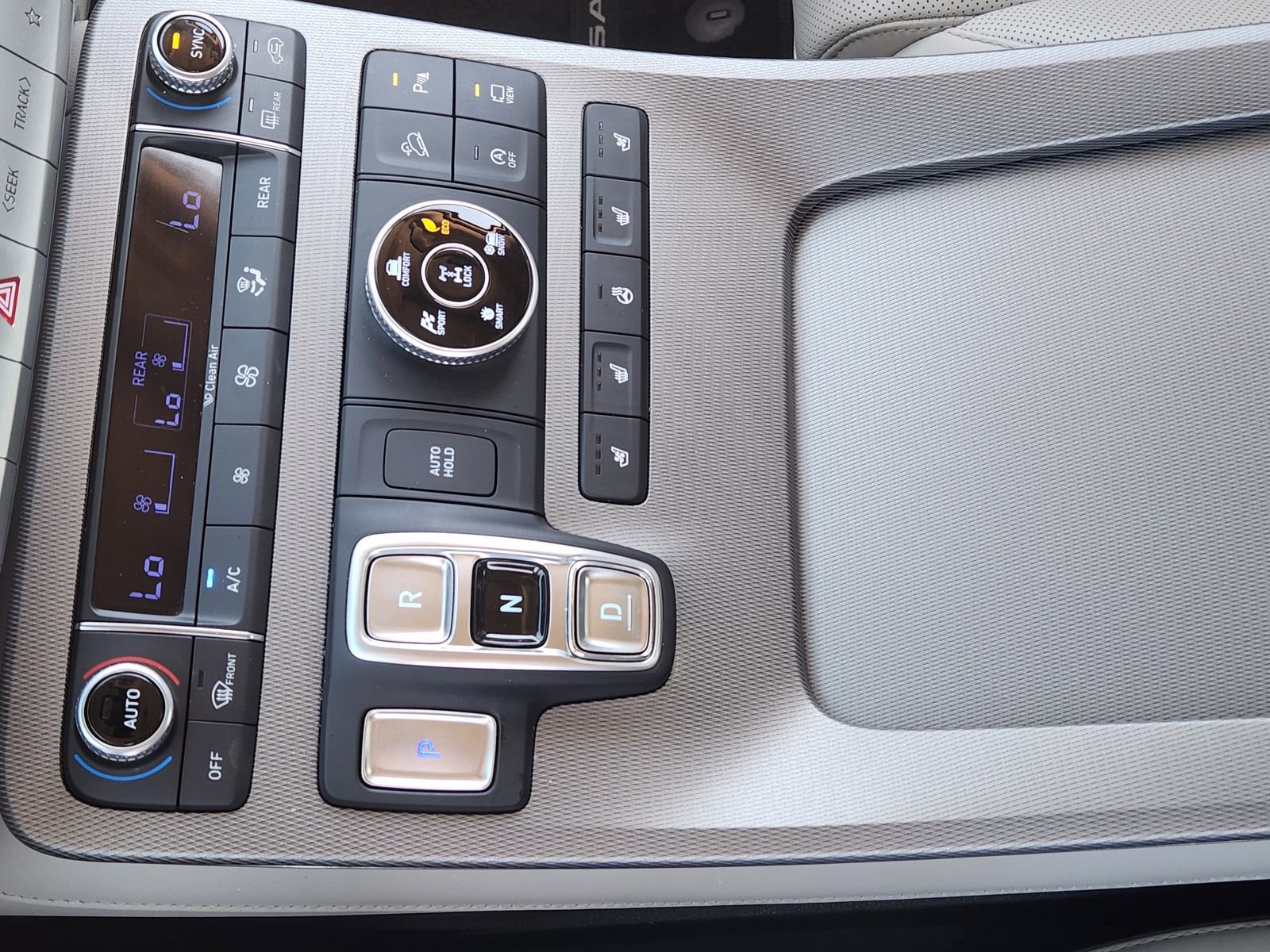 Used 2022 Hyundai Palisade Calligraphy image 22