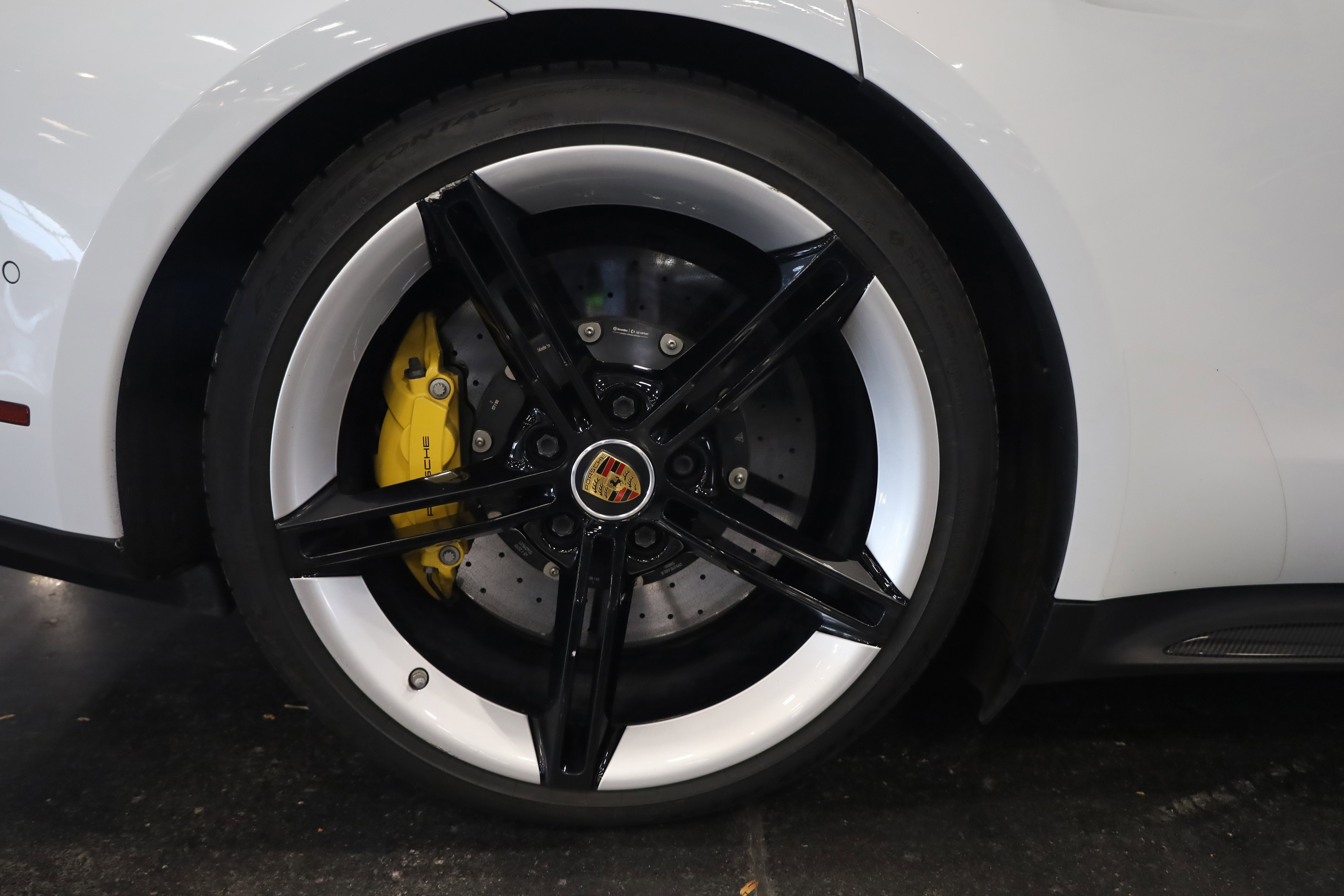 Used 2020 Porsche Taycan Turbo S image 11