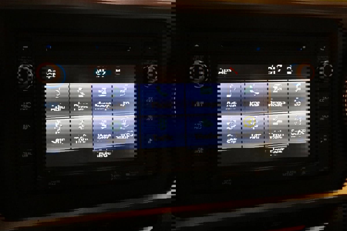 Used 2018 Toyota Tacoma SR5 image 19