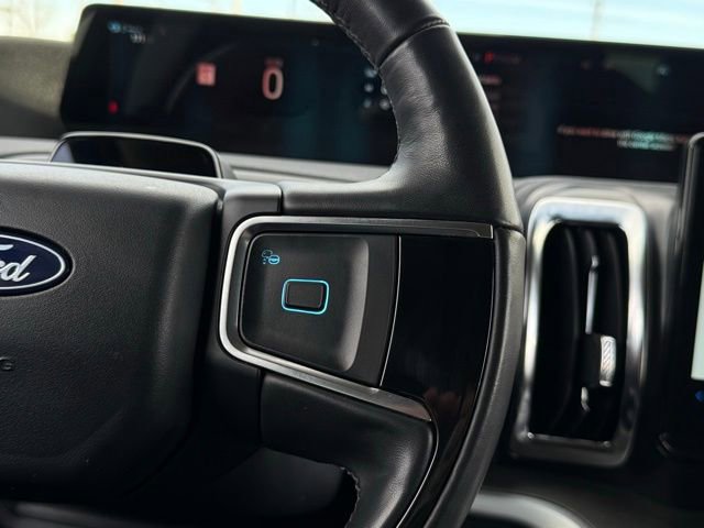 Used 2025 Ford Expedition Max Platinum image 9