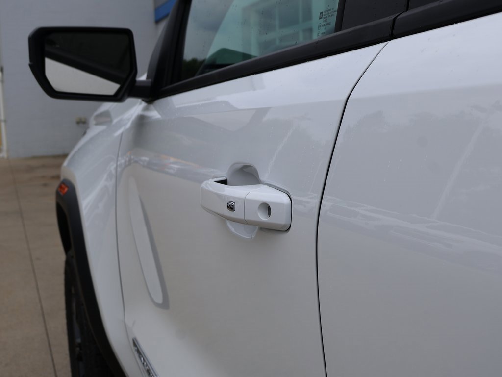 New 2025 GMC Canyon Elevation w/ Convenience Package image 11