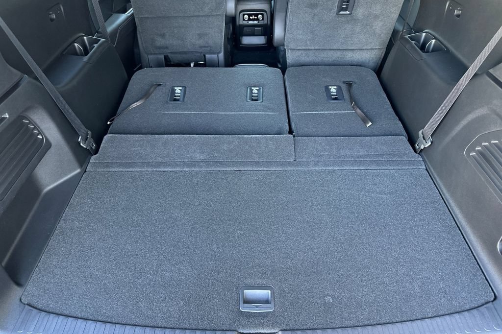 New 2025 GMC Acadia Elevation w/ Elevation Premium Package FWD image 13