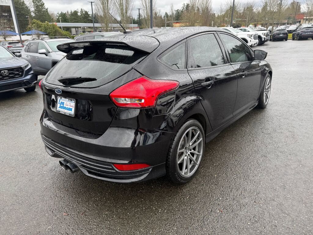 Used 2018 Ford Focus ST image 5