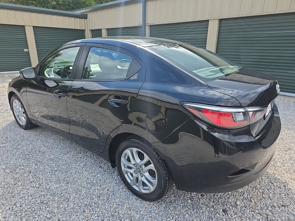 Certified 2017 Toyota Yaris iA FWD image 4