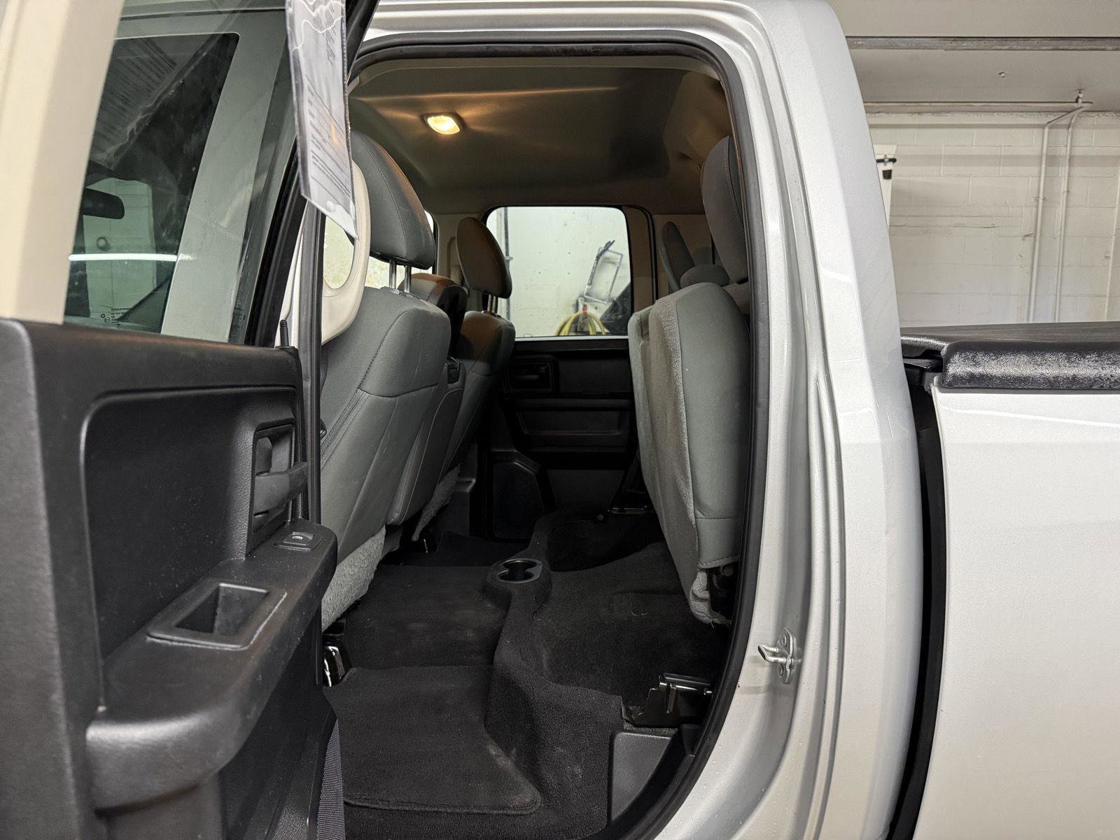 Used 2016 RAM 1500 Express image 17