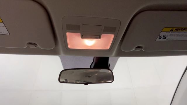 Used 2025 Hyundai Venue SE FWD image 34